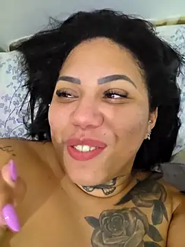 Show de millacavalona09 na webcam