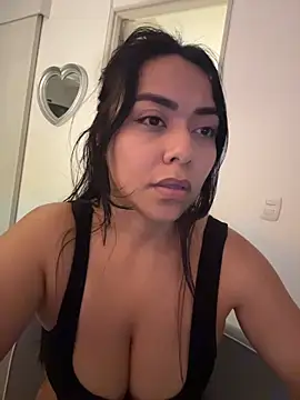 PetitLumiere Chat XXX live