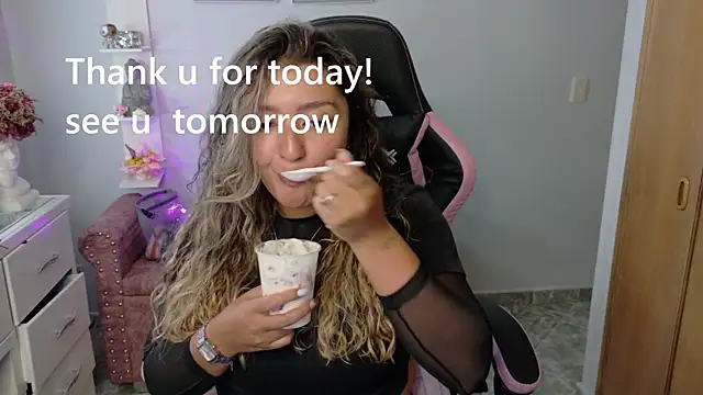 Melannyy_ – Naživo XXX chat