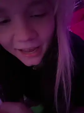 Cutiepiespanks' Live XXX Chat