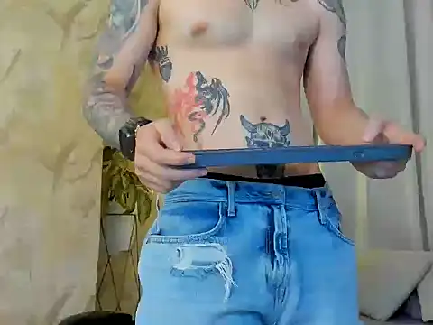 Chatroom XXX en direct de RONNY_COLTON
