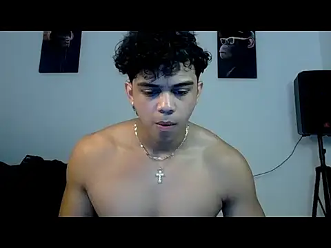 Онлайн чат XXX noahprada