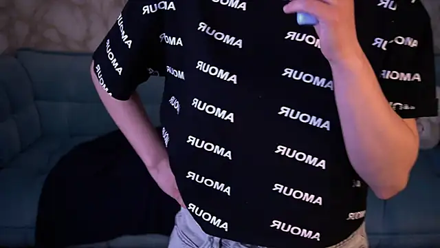 XXX chat uživo modela LiviaShy