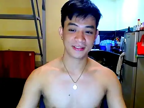 Show modela AsianCUMQUICKLY na web-kameri
