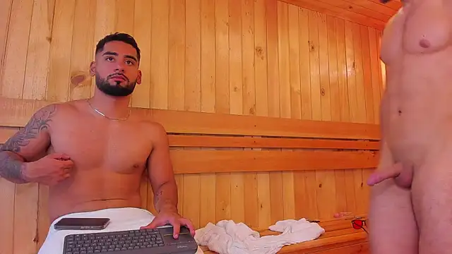 XXX chat uživo modela mike_friends