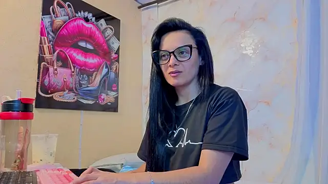 QueenSallyDesire élő XXX-chatje