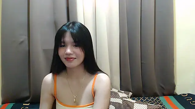 x_brittany_x Adlı Modelin Canlı XXX Sohbeti