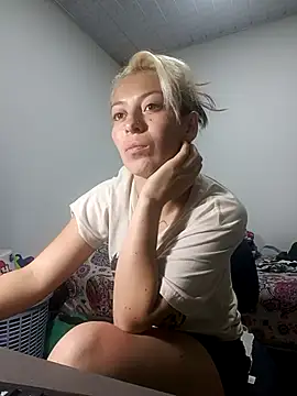 Tefannyy_ 在線直播表演