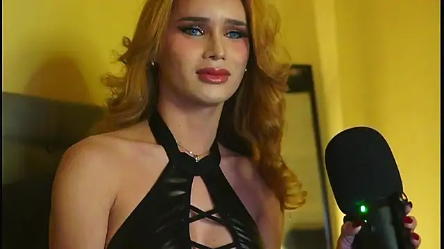 surprisecockmia Adlı Modelin Web Kamerası Şovu