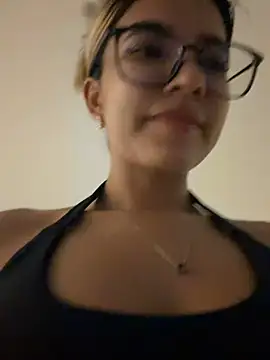 Živý XXX chat Pretty_roxxyy