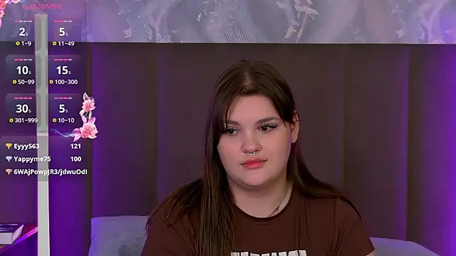 EmilyHyde Chat XXX live