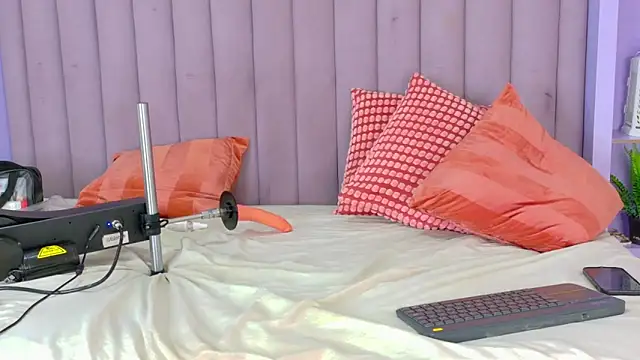 Meganlove__ élő XXX-chatje