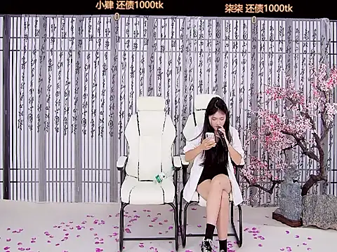LQD6888のライブXXXチャット