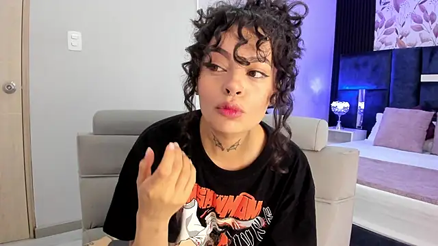 Chat +18 de KatherineGomez ao vivo
