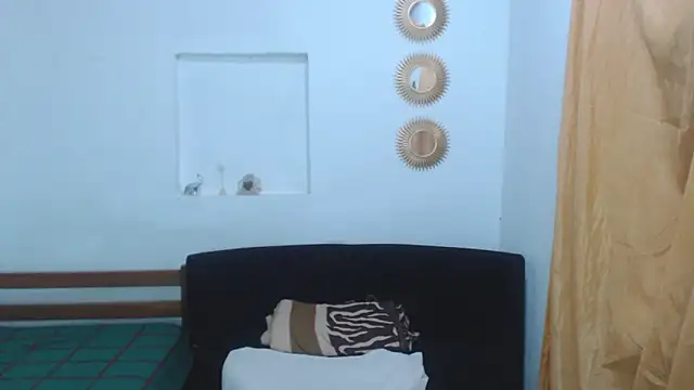 Assly_Love Adlı Modelin Canlı XXX Sohbeti