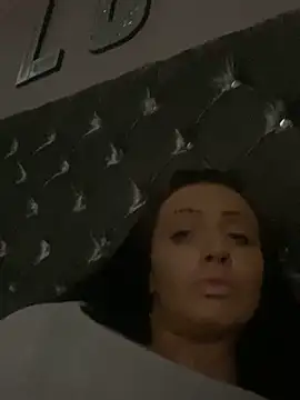 lucyluvxx's Live XXX Chat