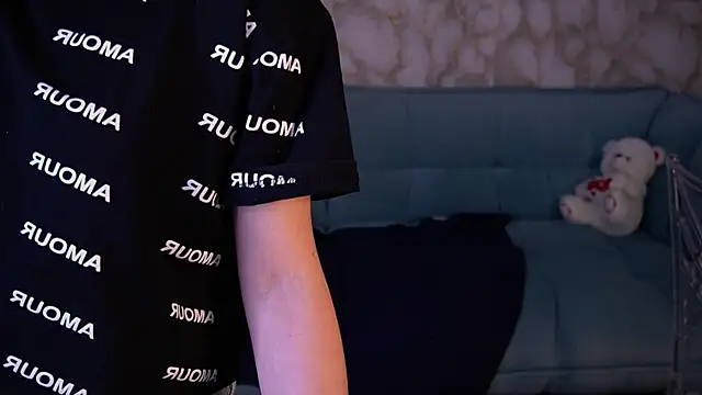 LiviaShy Webcam Show
