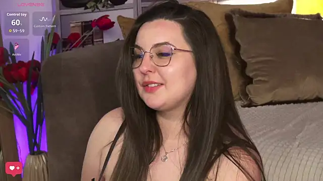 Chat +18 de Mia_Swano ao vivo