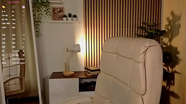 دردشة CatEyePro الجنسية المباشرة