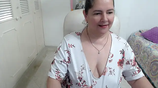 leonela_69 – Live XXX-chat