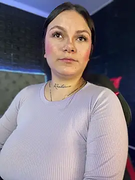 Megaan__More's Live XXX Chat