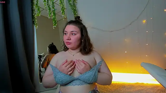 Maya_Raay Chat XXX in diretta