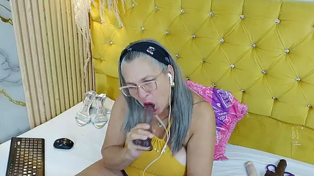 Misevie's Live XXX Chat