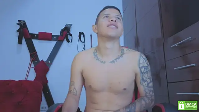 Show de Steven_SkinnyBoy na webcam