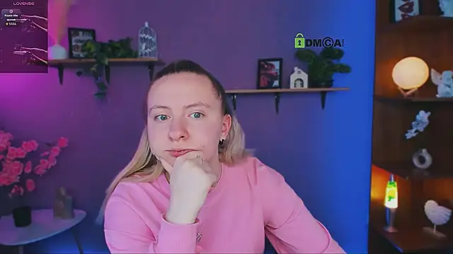 mila_glow1 Webcamshow