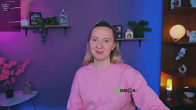 mila_glow1 webcam show