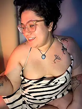 CurlyMilf_Vannexxxa live XXX chat