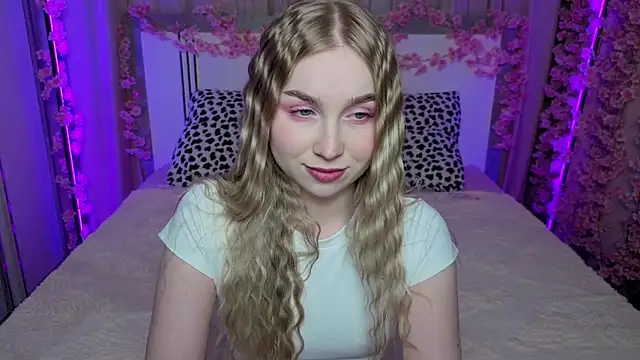 LilyStarlight: онлайн-секс-чат