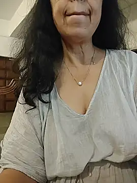 Chat +18 de NakedMILFx ao vivo