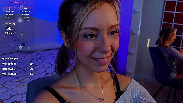 LumMina's Live XXX Chat