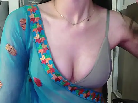 Simreet_22 লাইভ XXX চ্যাট