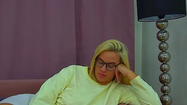 MariaNeuman élő XXX-chatje