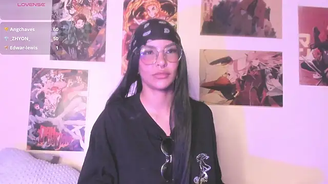 Chat XXX en directo de Luna-Chann