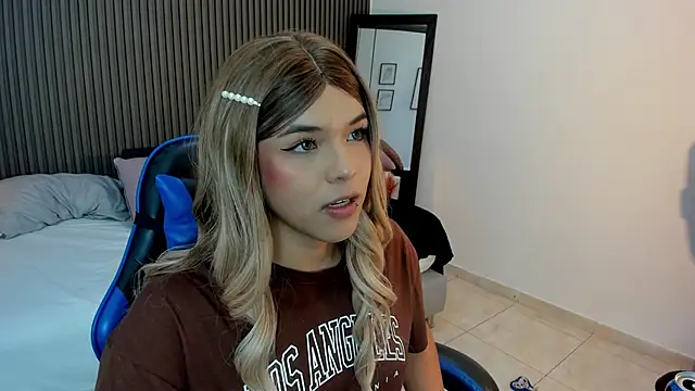 Pokazy przed kamerką – sammybrunette1