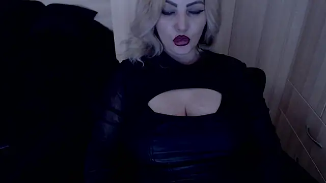 MistressDemi webkamerás műsora