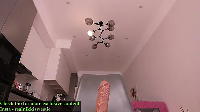 nikkisweetie's Live XXX Chat