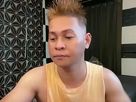 AsianHotBODYY Pertunjukan Webcam