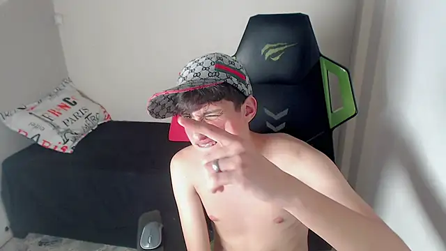 Pablito_juniorのウェブカメラショー