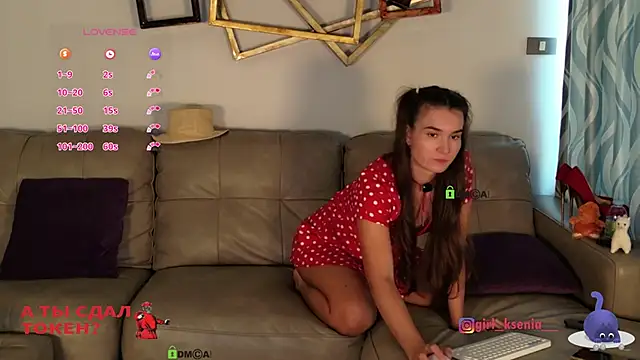 Girl_Ksenia 现场XXX聊天