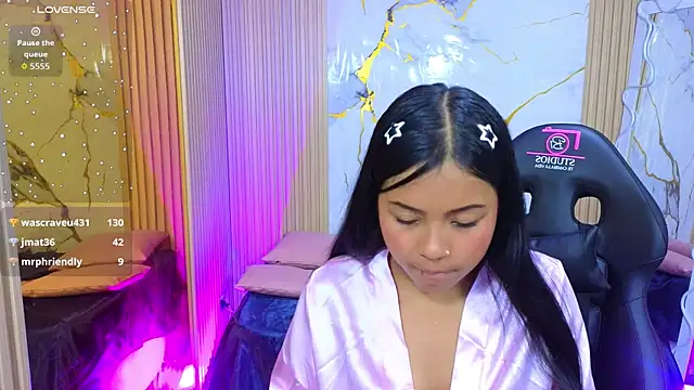 Maile_Tay's Webcam Show