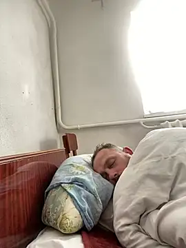 XXX chat uživo modela Frosl