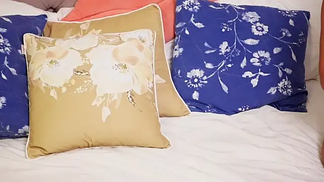 Chat +18 de JenniferLovve ao vivo