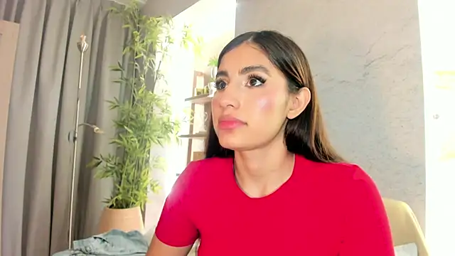 IsabelaStefano Adlı Modelin Canlı XXX Sohbeti