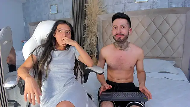 دردشة StevenAndLaura الجنسية المباشرة