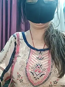 Aishwaryaa_69 即時 XXX 聊天