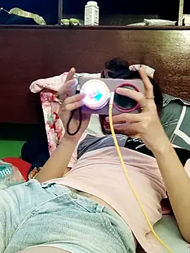 แชท XXX สดของ QueenSoreal